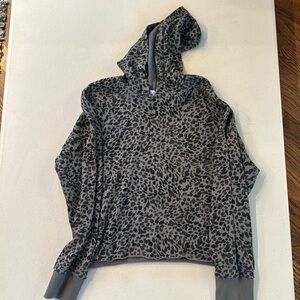 Old Navy Kids XL (14-16) Leopard Print Cropped Sweatshirt